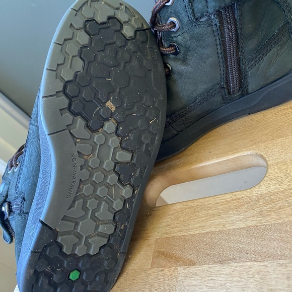 Timberland boots, little boy size 13 - Picture 4 of 4